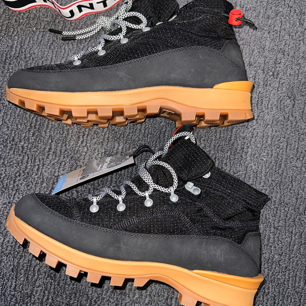 Hunter Boots - Picture 2 of 11